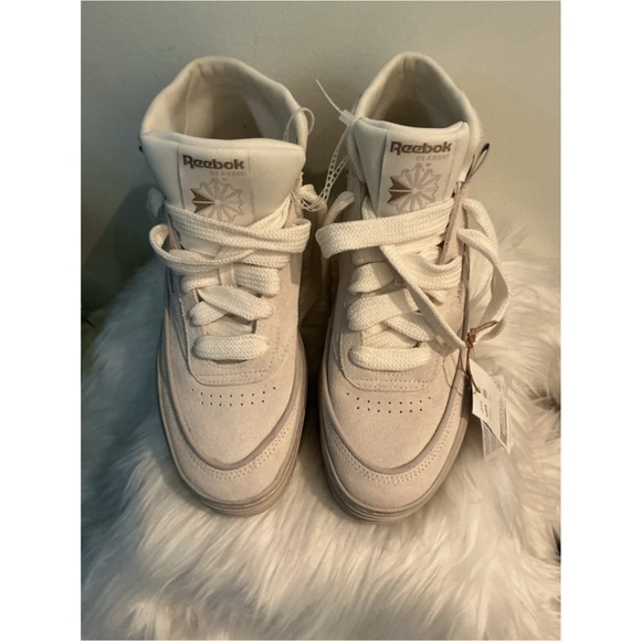 Reebok Club C Geo Mid Suede Women’s Sneakers NWT Size 9.5 Tan